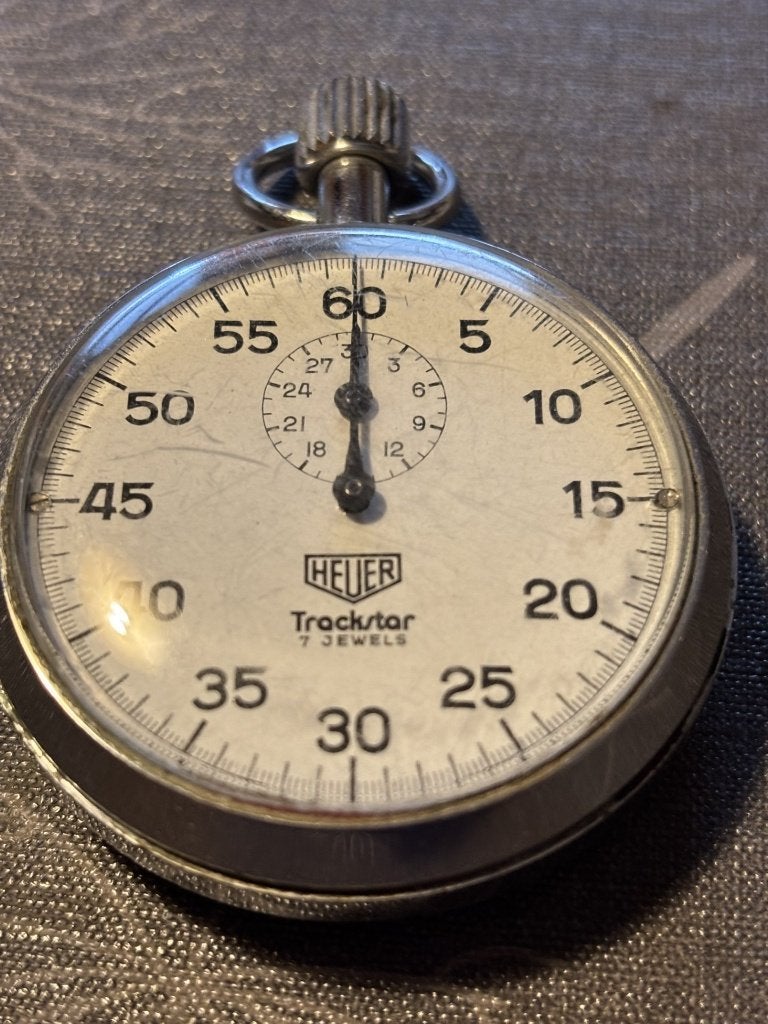 Heuer trackstar 1973, Bijoux, Sacs & Beauté, Comme neuf, Enlèvement, Blanc, Heuer