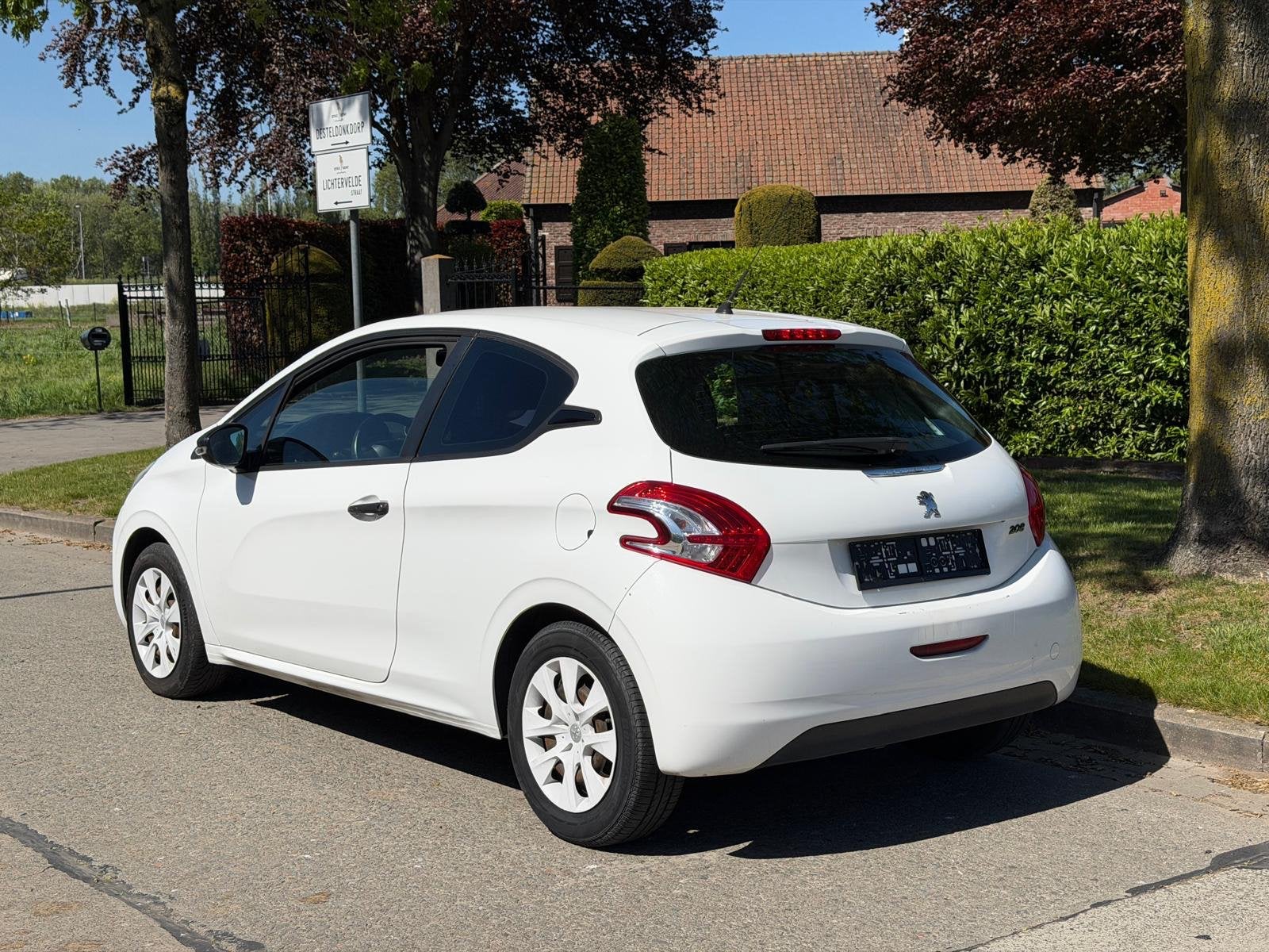 Peugeot 208, 1163 kg, Achat, Entreprise, Boîte manuelle