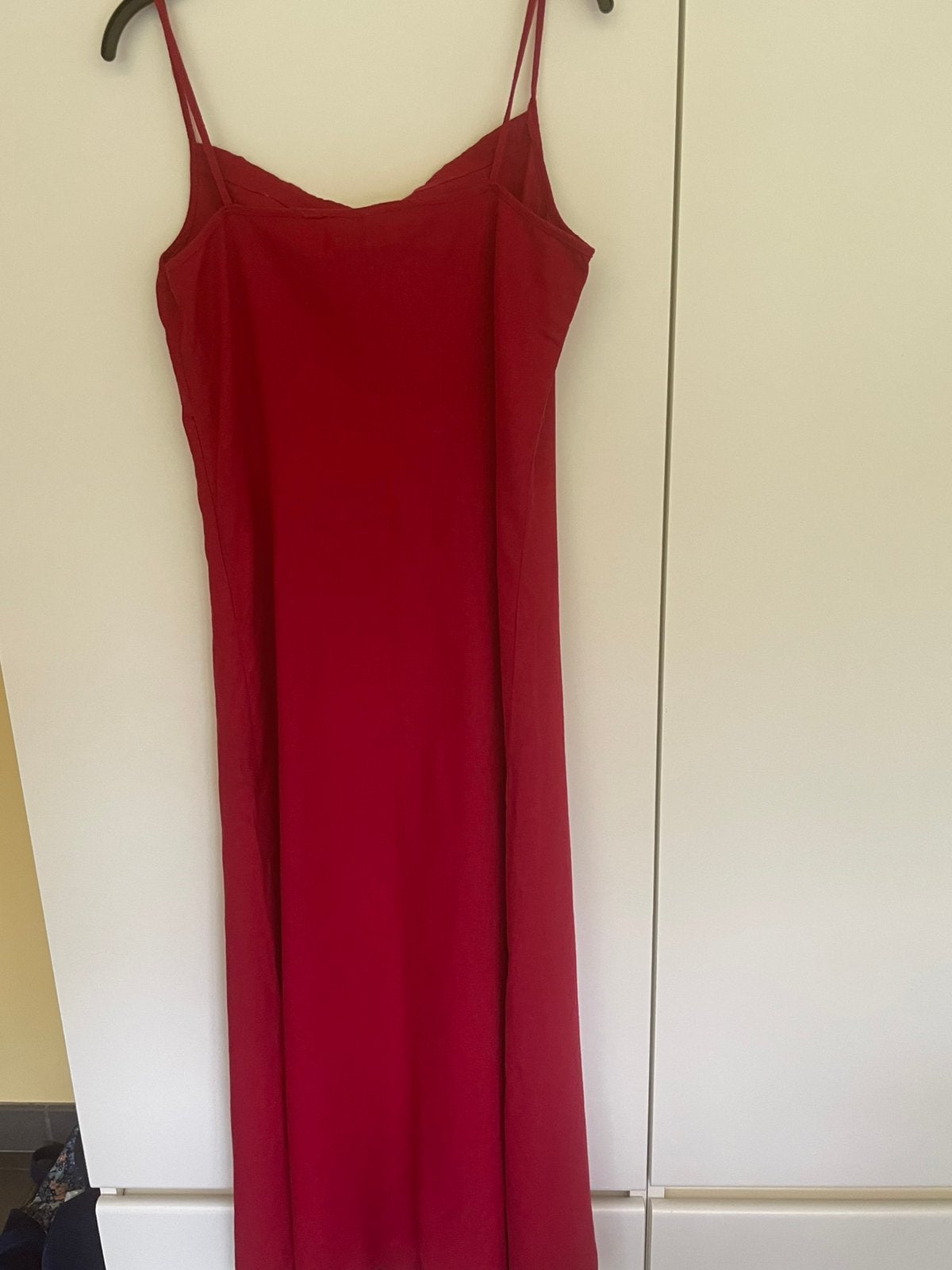 Nouvelle robe en lin rouge M, Enlèvement ou Envoi, Taille 36 (S), Sous le genou, Neuf