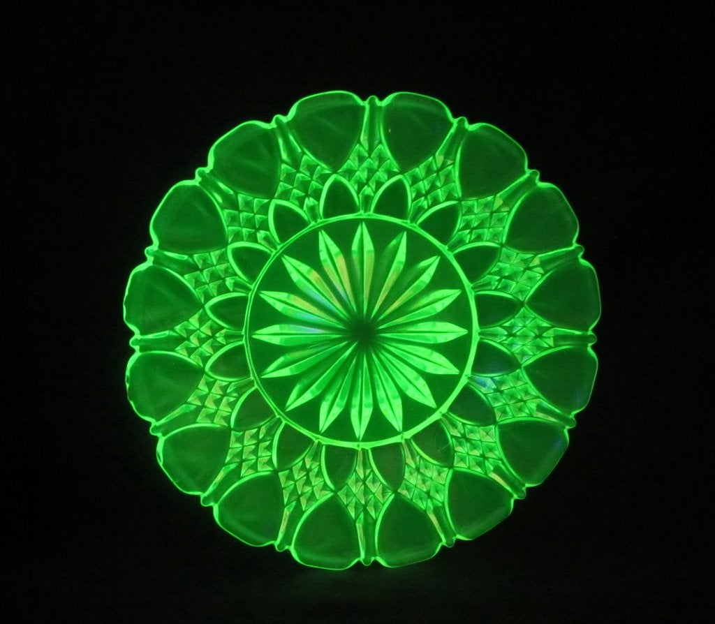 antiek bordje Val St Lambert in vaseline/uranium glas, VSL, Verzenden