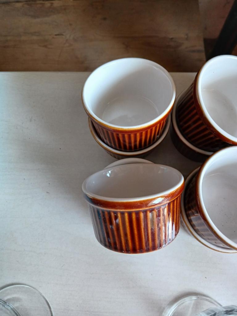 12 kleine ronde ovenschaaltjes ideaal voor gebakjes,enz, Huis en Inrichting, Keuken | Servies, Ophalen of Verzenden