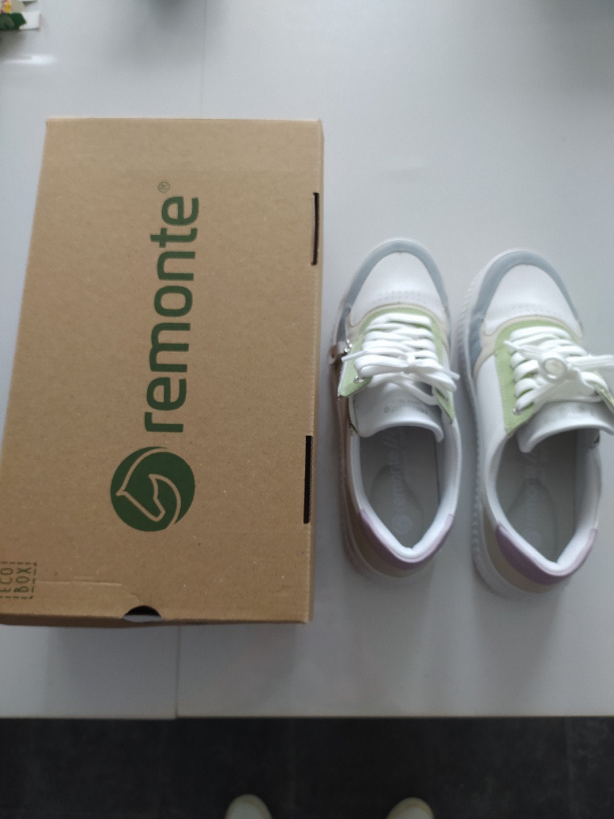 Dames sneakers remonte, Ophalen, Sneakers