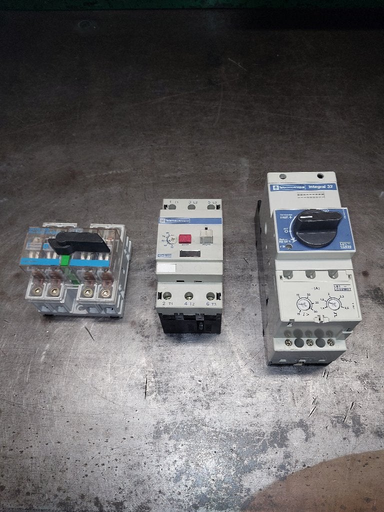Motor beveiligingsschakelaars + Lastschakelaar, Enlèvement, Comme neuf, Autres types