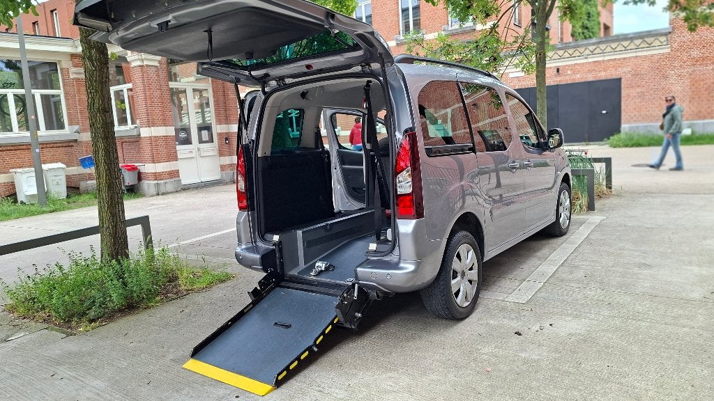 ️ Citroen Berlingo 1.6D Rolstoelwagen Invalide Airco 1eig., Auto's, 4 deurs, Euro 6, 1600 cc, Berlingo