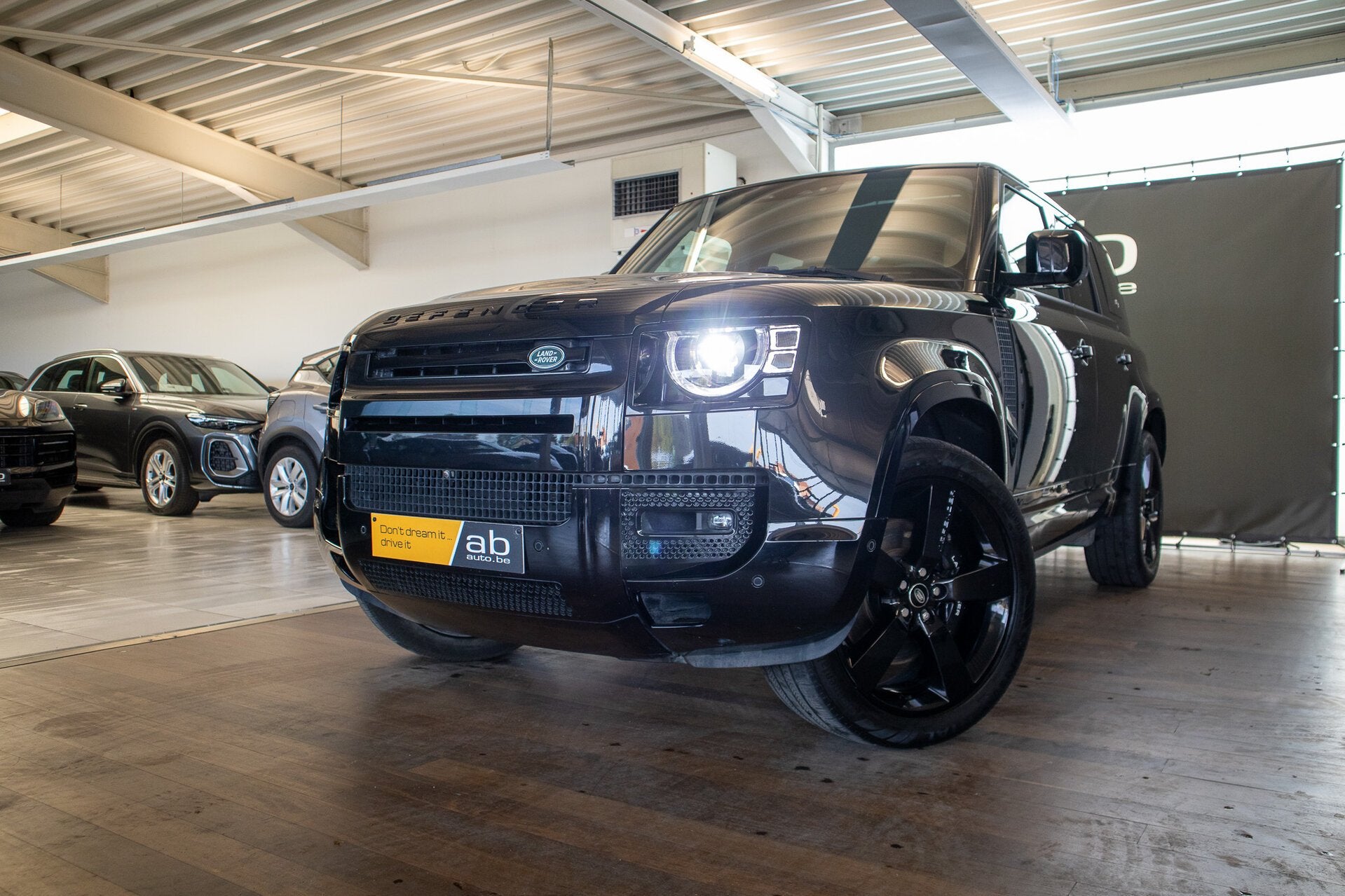 Land Rover Defender 110 V8 P525, PANO, MERIDAN, 360°, LUCHT, Autos, 0 kg, Achat, Entreprise, 0 kg