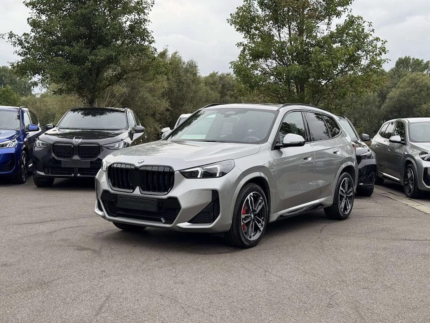 BMW X1 sDrive18i M Sport Pro / PANO / CAM / KEYLESS / SPOILE, Gebruikt, Zwart, 136 pk, Bedrijf