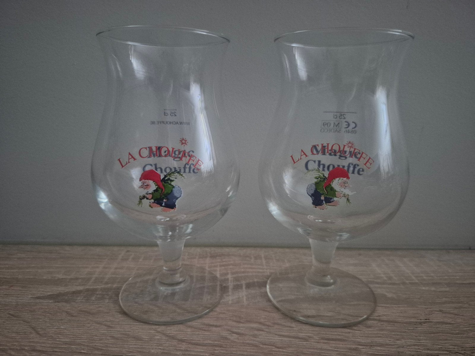 2 verschillende Chouffe Magic glazen, Enlèvement ou Envoi