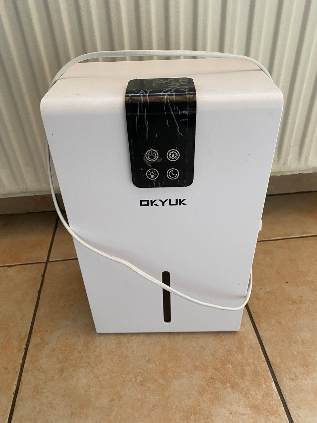 Okyuk luchtontvochtiger 2,7L, Elektronische apparatuur, Ophalen, Zo goed als nieuw