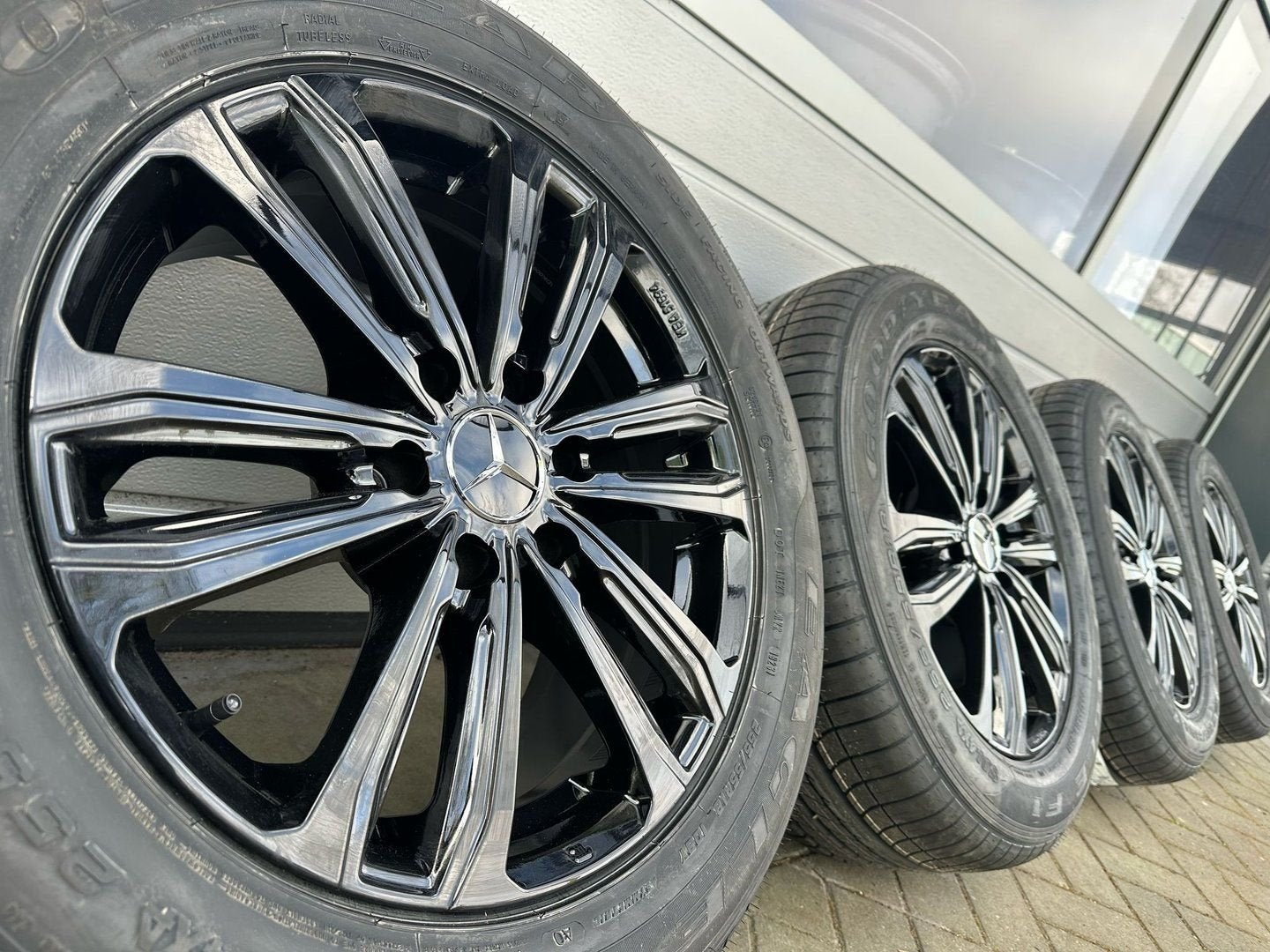 18 inch Mercedes Sprinter W907 W906 W910 velgen zomerbanden, Neuf, Pneus et Jantes, 255 mm, Pneus été