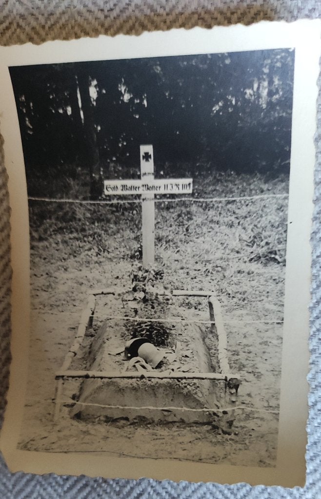 Graf foto Duitse Soldaat Wo2, Verzamelen, Militaria | Tweede Wereldoorlog, Verzenden, Landmacht, Overige typen