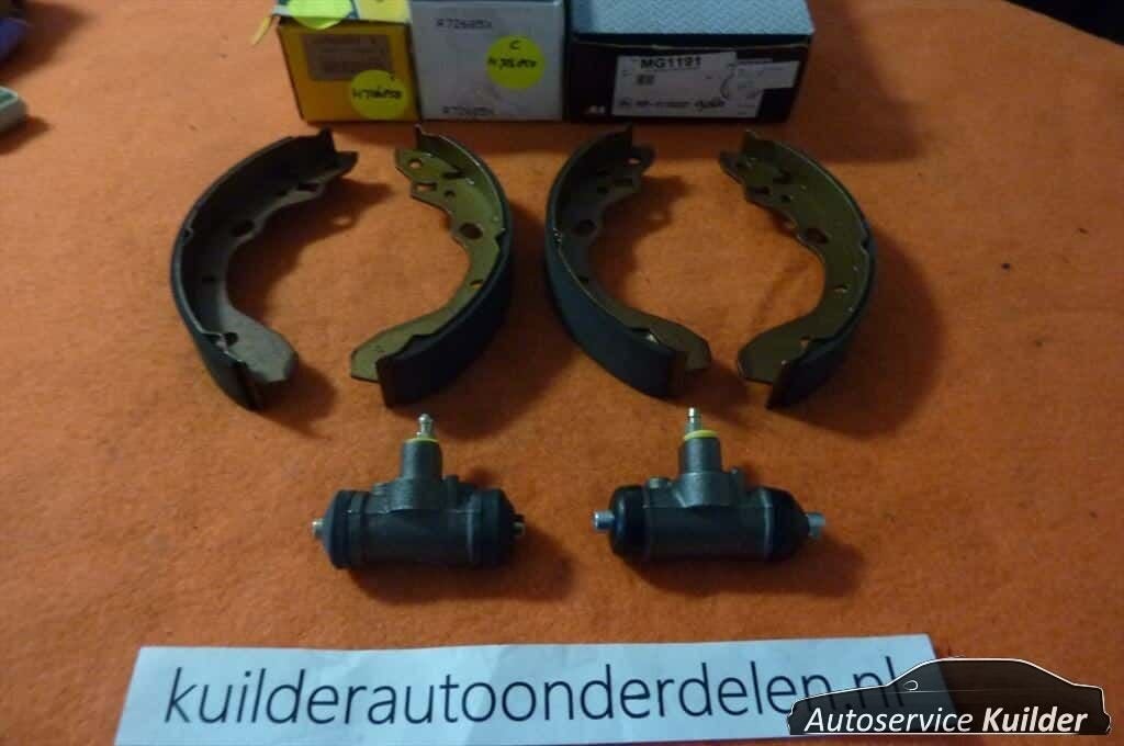 Remschoenset + remcilinders Mazda 323 Bekend Merk Nieuw in d, Neuf, -, Mazda, -