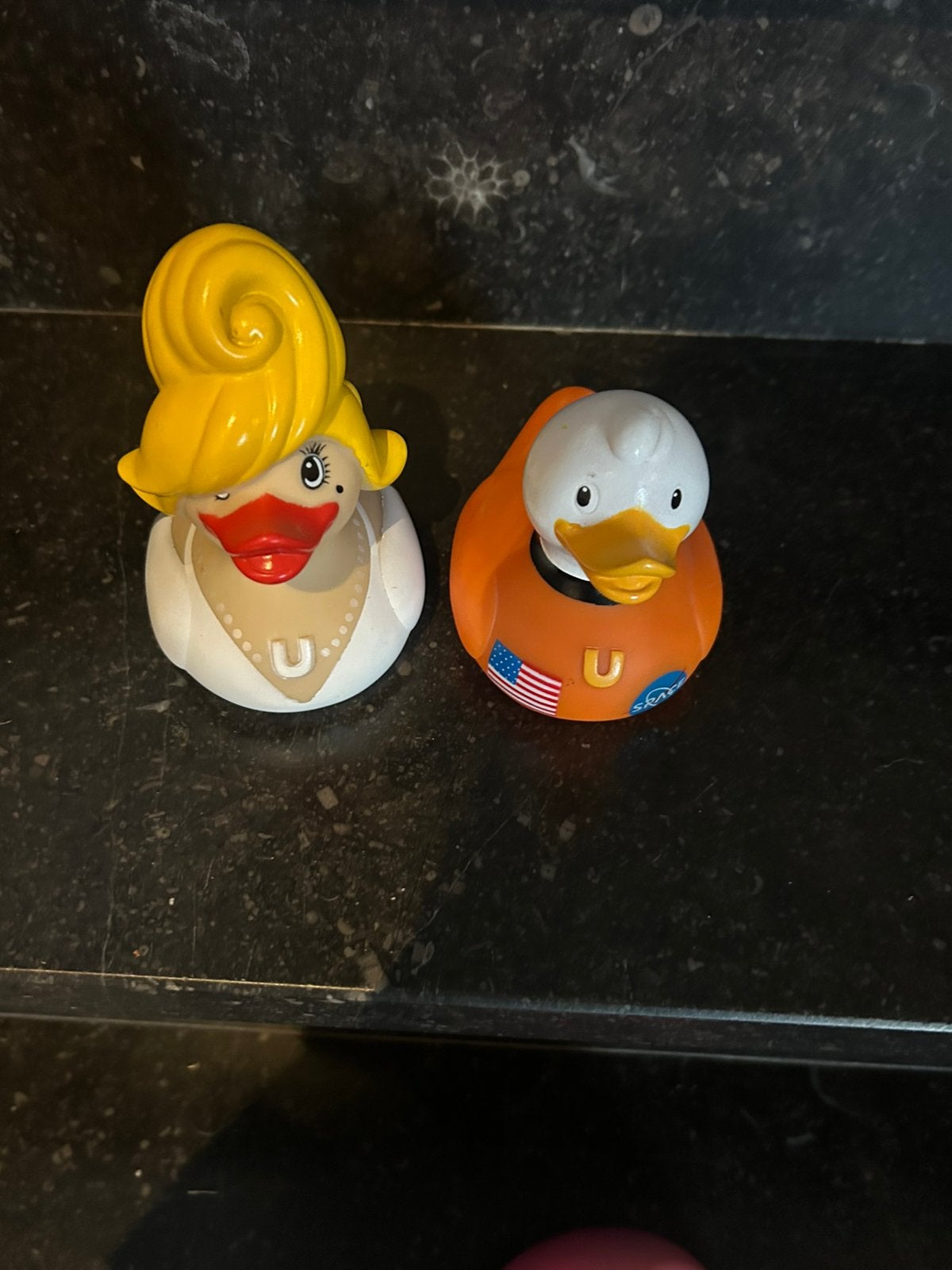 Badeenden bud, Ophalen of Verzenden, Zo goed als nieuw