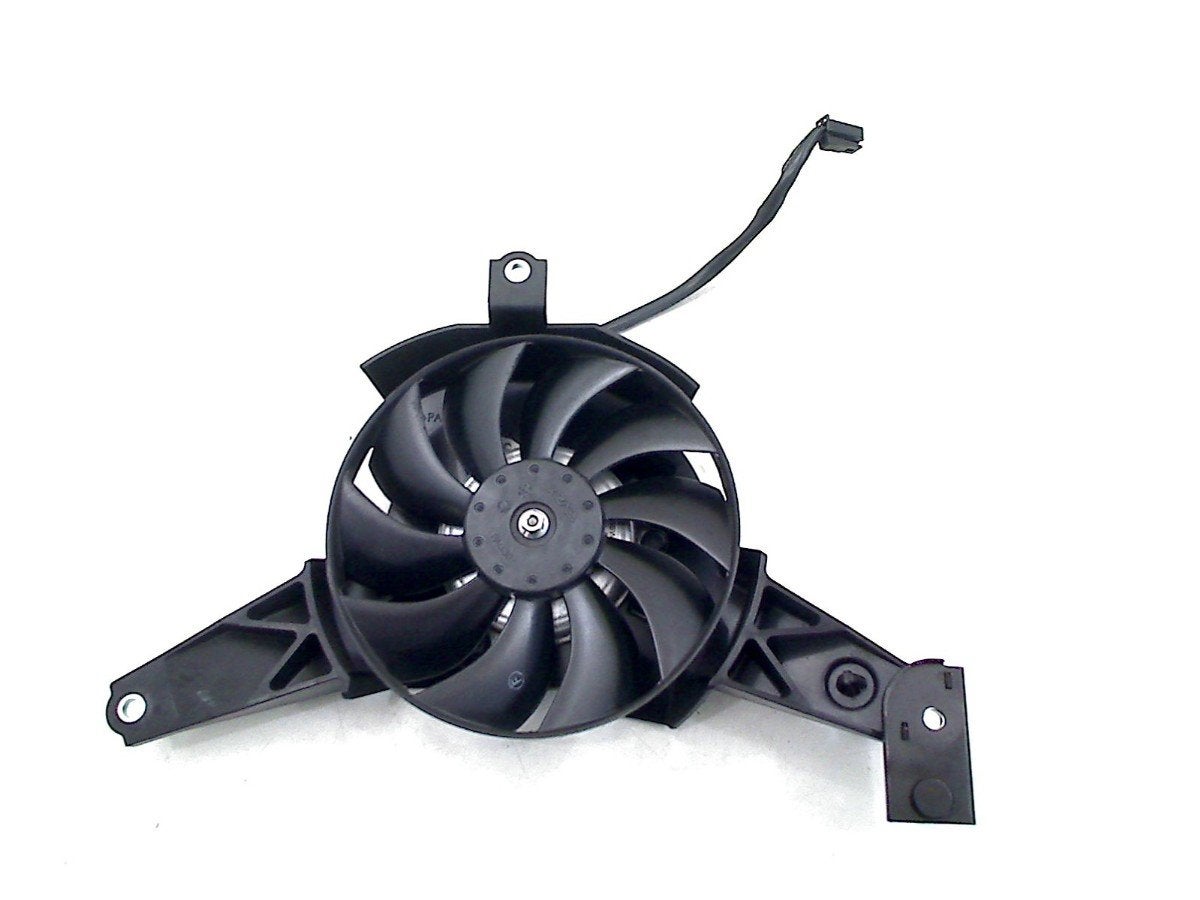 VENTILATOR Yamaha MT 07 2021-2024 (MT07 MT-07 FZ-07 RM341), Yamaha Motor Europe N.V., Gebruikt, Customersupport@yamaha-motor.co.uk