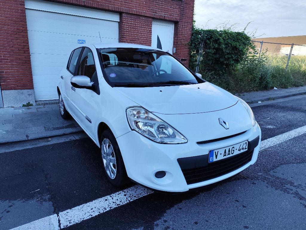 **RENAULT CLIO PRÊTE À IMMATRICULÉ**, Euro 5, Achat, Entreprise, Boîte manuelle
