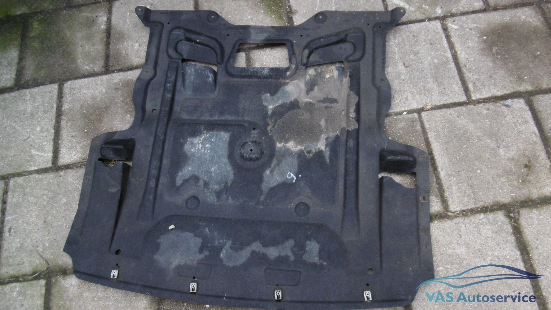 Motorbeschermplaat BMW 5-serie  F10-F11- F07   51 75 7 185 1, Ophalen, Gebruikt, -, -