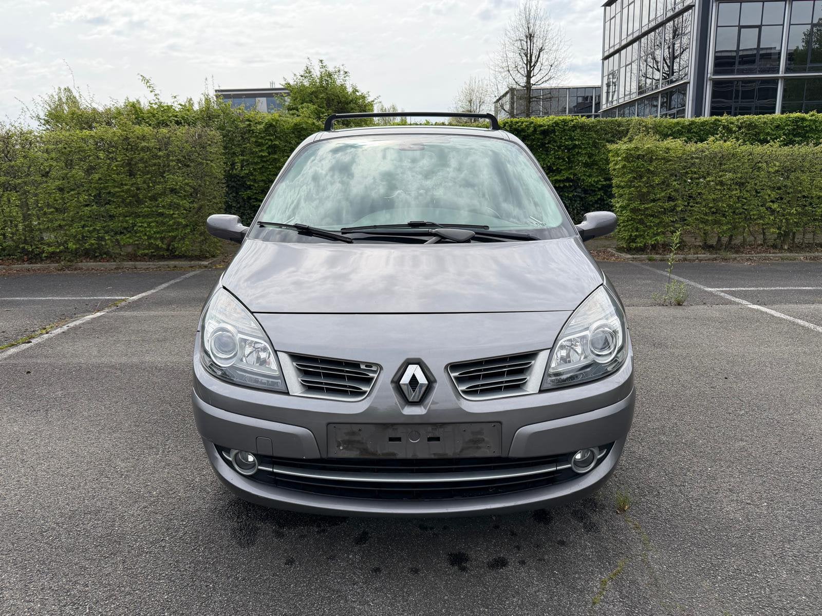 Renault Mégane Scénic / 1.5 Diesel / Bj 2009 / 130.000 km, Autos, Achat, Attache-remorque, Carnet d'entretien, Diesel