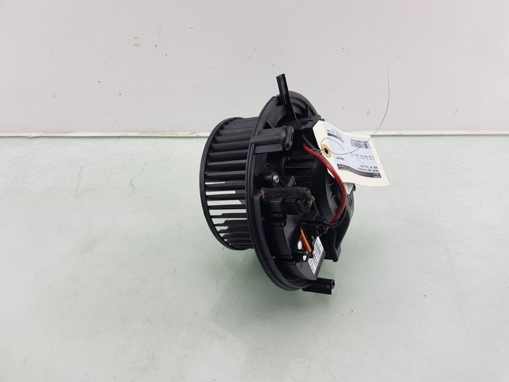 KACHEL VENTILATORMOTOR Audi A3 Limousine (8VS / 8VM), Gebruikt, Audi