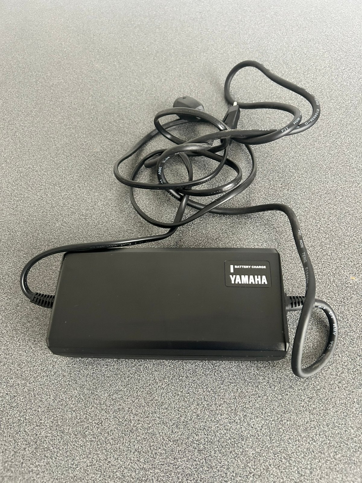 Batterijlader YAMAHA, Ophalen, Nieuw