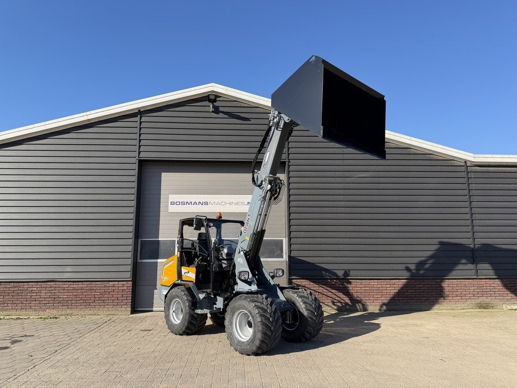 Giant G3500 TELE minishovel NIEUW €960 LEASE, Articles professionnels, Machines & Construction | Grues & Excavatrices, Tobroco