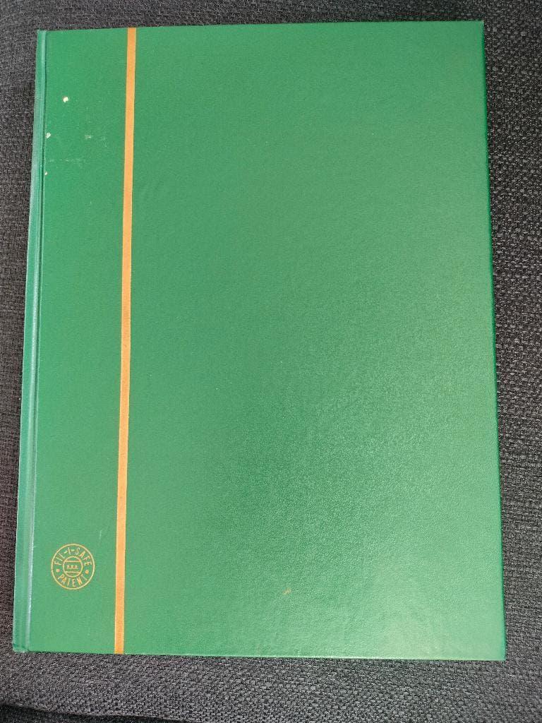 groen postzegelalbum van merk Fil-I-Safe met 16 witte blz., Postzegels en Munten, Verzenden, Verzamelalbum