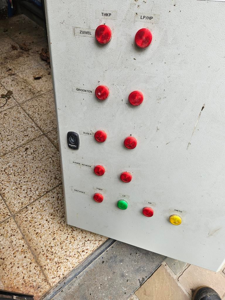 Elektriciteitskabels  schakelkast met toebehoren, Doe-het-zelf en Bouw, Ophalen