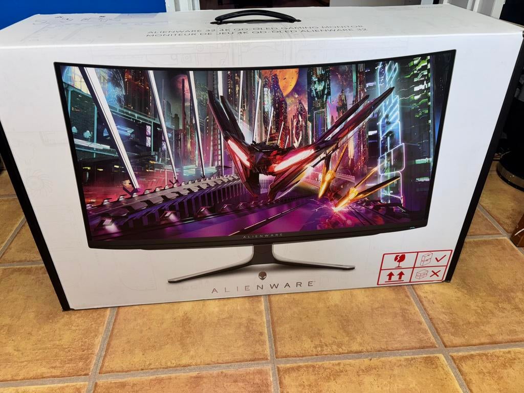 Écran ALIENWARE 240hz 4k 32 pouces, Audio, Tv en Foto, Televisies, Ophalen, Zo goed als nieuw