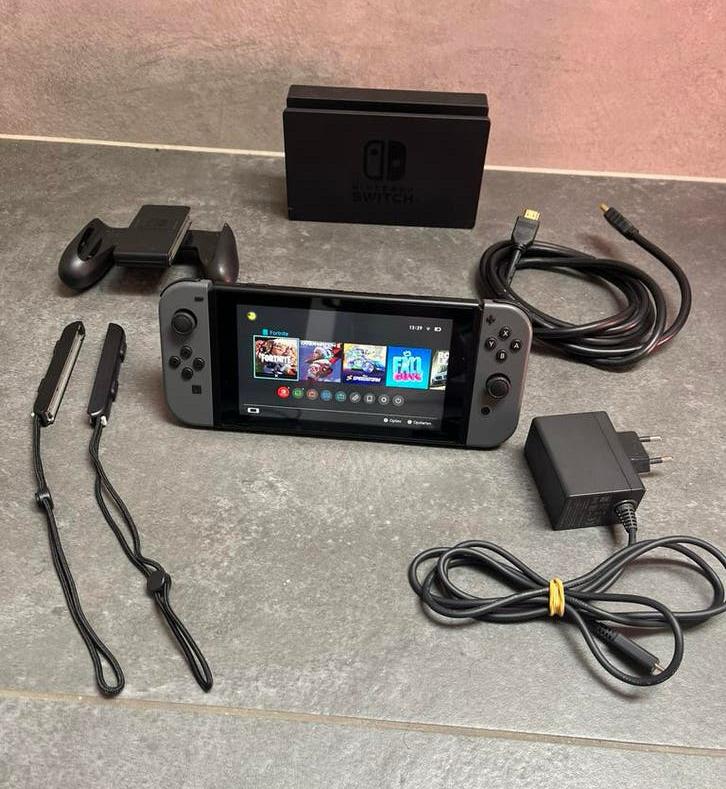 Nintendo Switch V2 - Complete Set - Als Nieuw, Games en Spelcomputers, Spelcomputers | Nintendo Switch, Zo goed als nieuw, Switch 2019 Upgrade