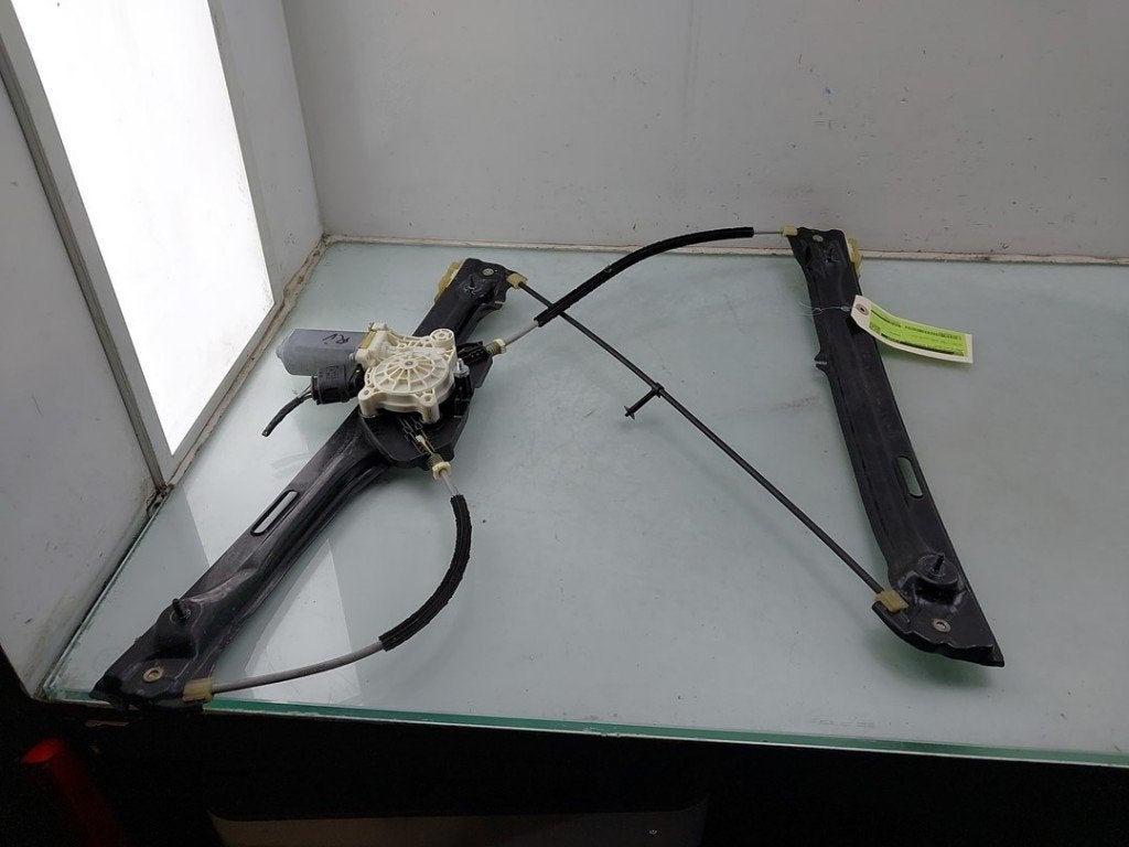 VITRE MECANISME AVANT DROIT BMW X3 (F25) (01-2010/12-2017), Utilisé, BMW, Petuelring 130
80809  München, DE, Bayerische Motoren Werke AG