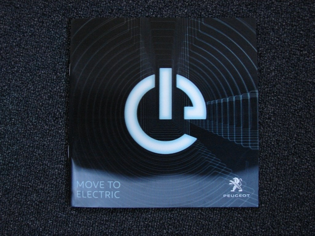 Peugeot Electric brochure, Boeken, Ophalen of Verzenden, Zo goed als nieuw, Peugeot