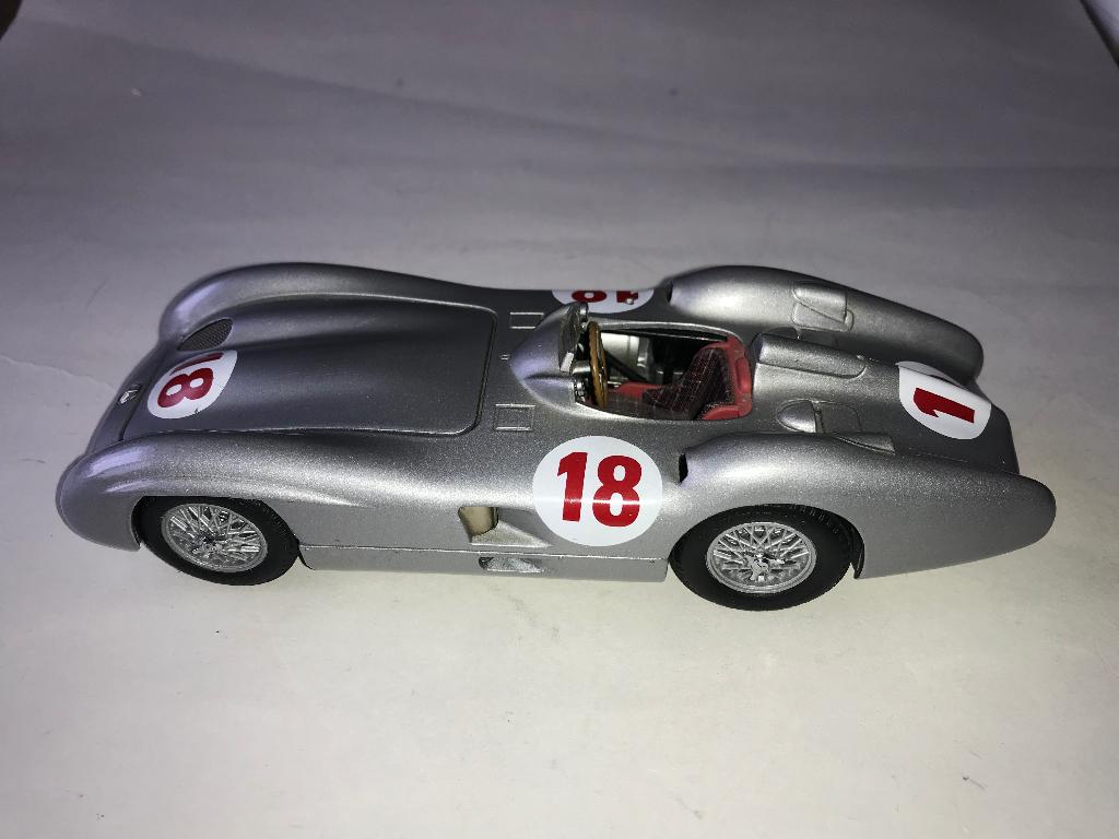 Franklin Mint 1954 MercedesBen W196R 1:24, Ophalen of Verzenden, Zo goed als nieuw, Auto, Overige merken