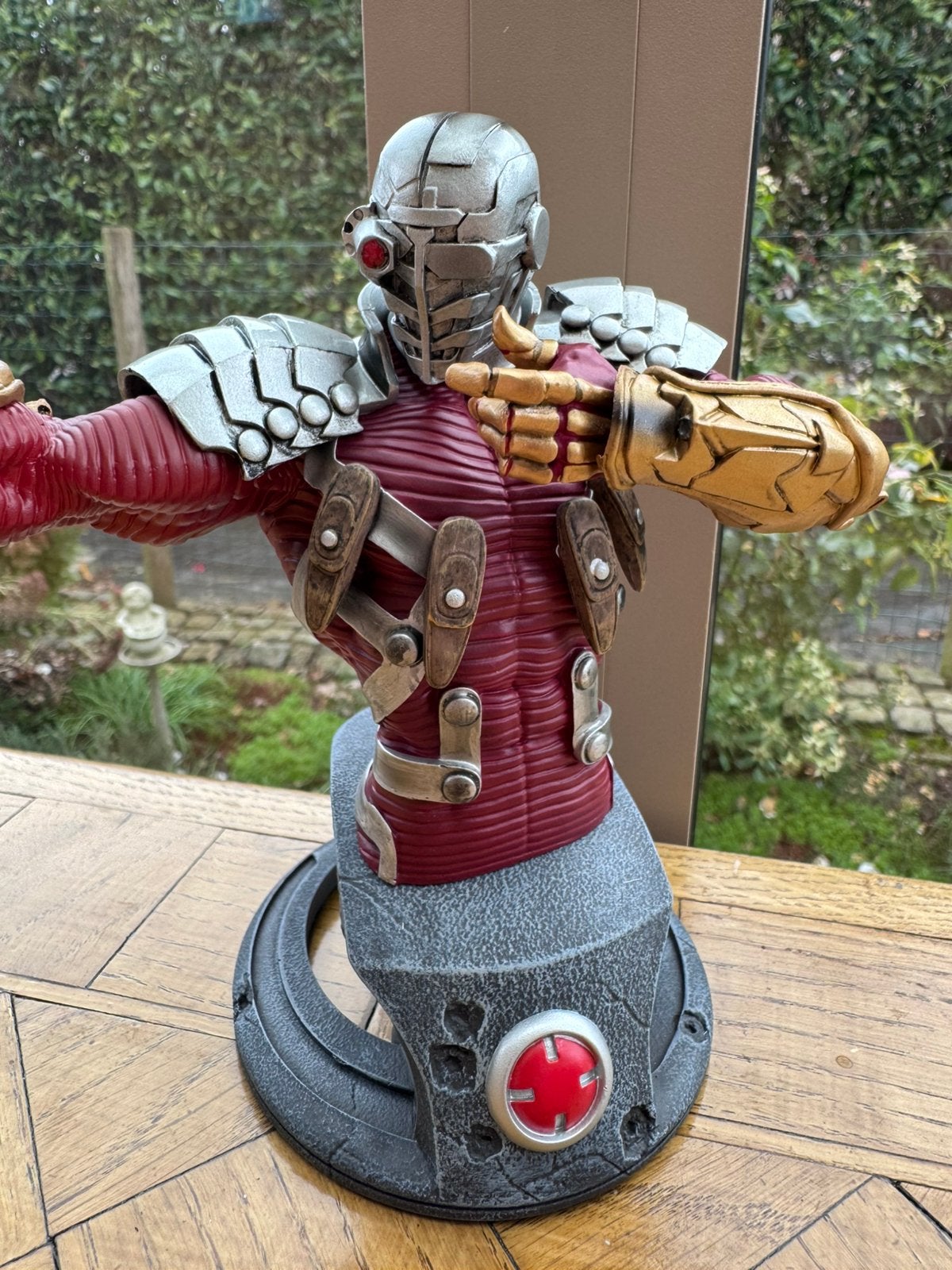 DC Collectibles Deadshot buste 2015 LE + action figure nieuw, Ophalen of Verzenden, Zo goed als nieuw