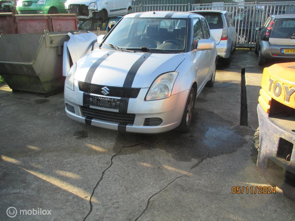 Onderdelen Suzuki Swift 1.3 GA 5-Deurs 2006, Auto-onderdelen, Suzuki, Gebruikt, Suzuki