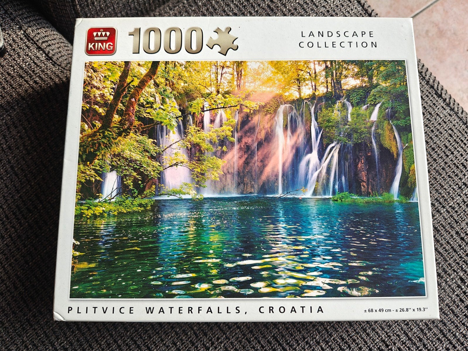 King puzzel - Plitvice
1000 stuks
Compleet
maar 1x, Ophalen, 500 t/m 1500 stukjes, Gebruikt, Legpuzzel