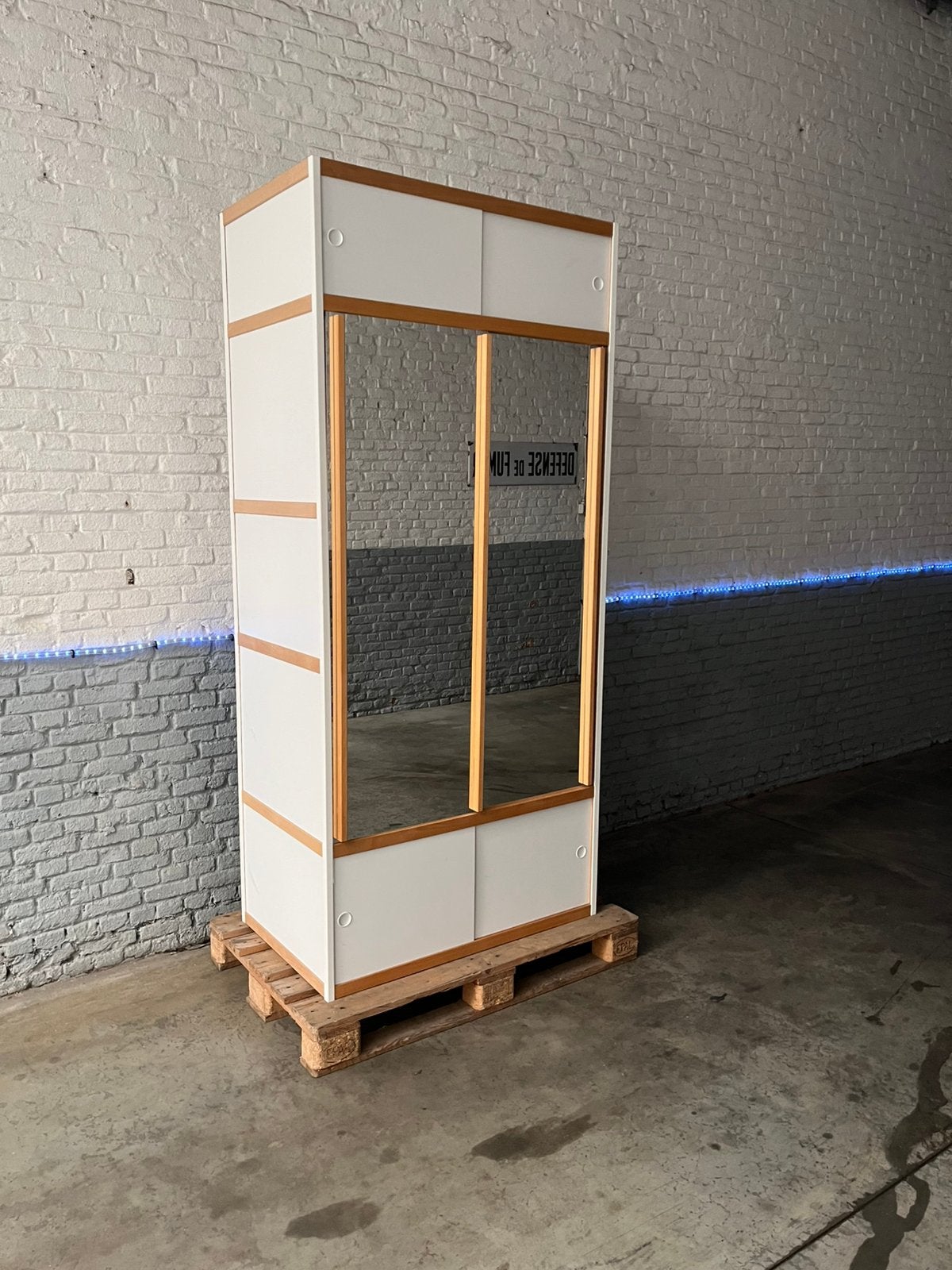 Armoire Kewlox, Bricolage & Construction, Châssis & Portes coulissantes, Comme neuf, Enlèvement