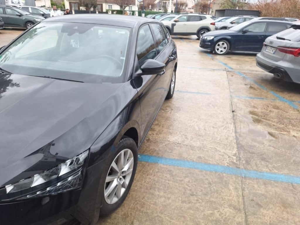 Skoda Scala 1L TSI 110 ch BVA, Noir, 5 portes, Automatique, Particulier