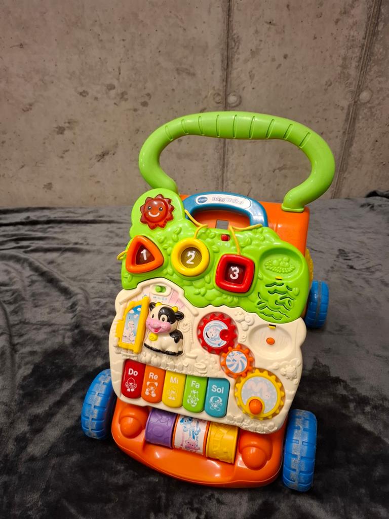 Vtech loopkar. Veel met gespeeld door mijn kindjes., Kinderen en Baby's, Ophalen