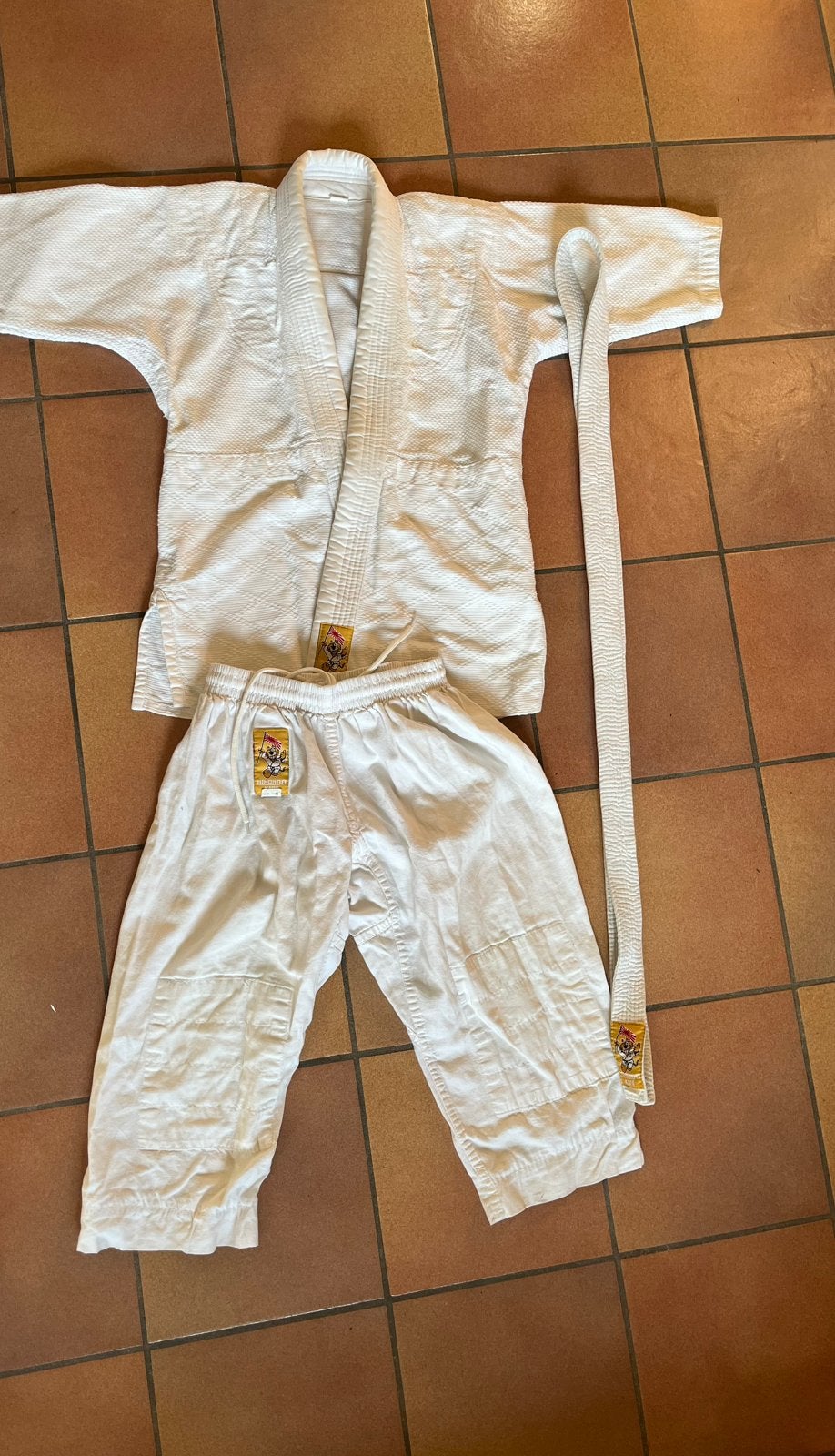 Kimono judo taille 120, Sports & Fitness, Enlèvement, Judo