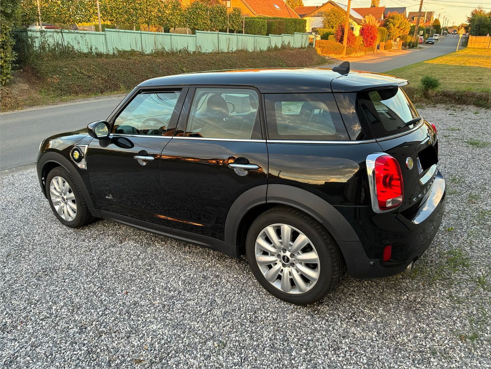 MINI Countryman SE ALL4 Hybrid (224 pk) — 2019 — 147.000 km, Automaat, Countryman, Leder en Stof, Zwart