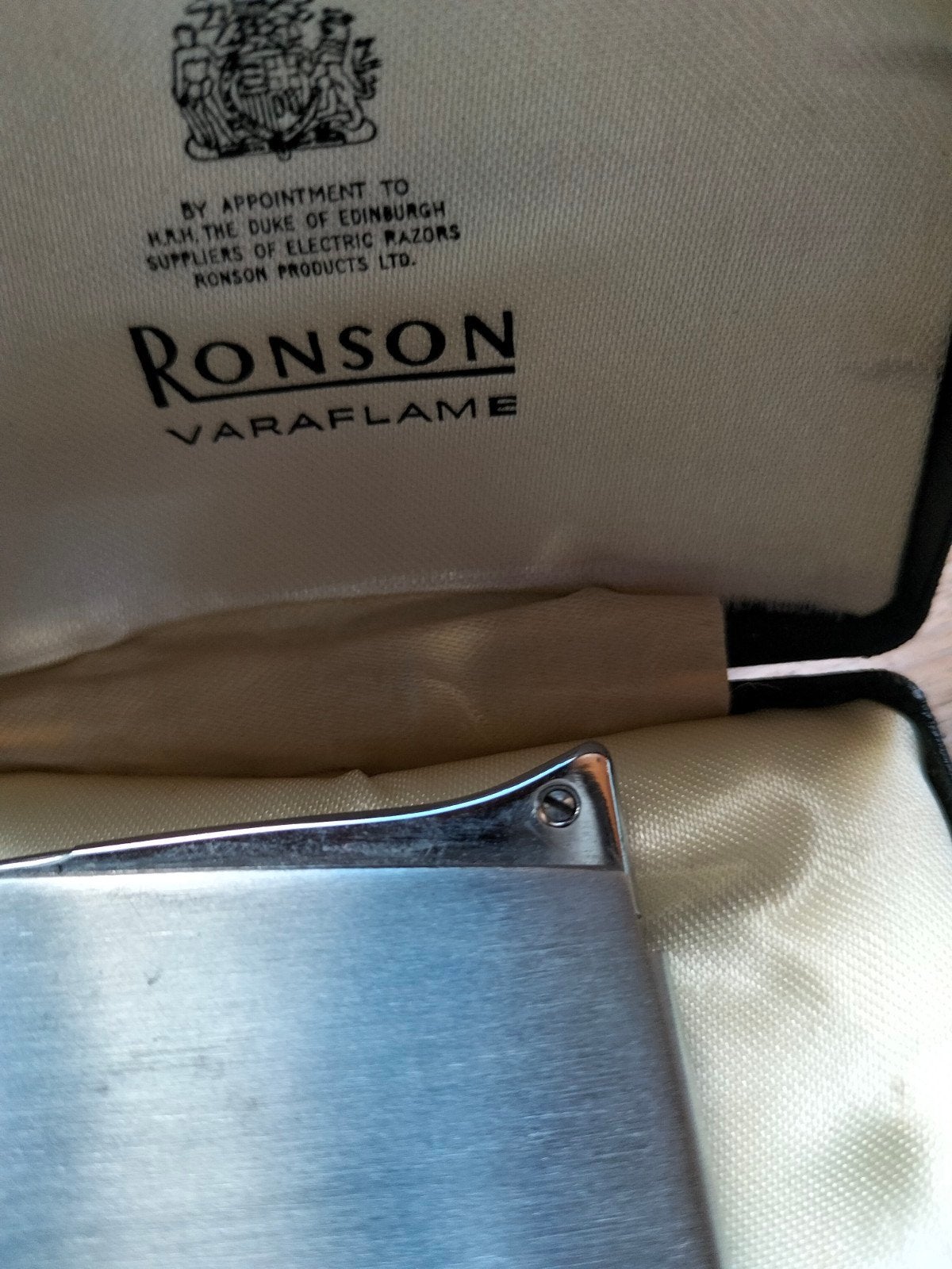 Briquets Ronson et un électrique, Collections, Articles de fumeurs, Briquets & Boîtes d'allumettes, Enlèvement ou Envoi