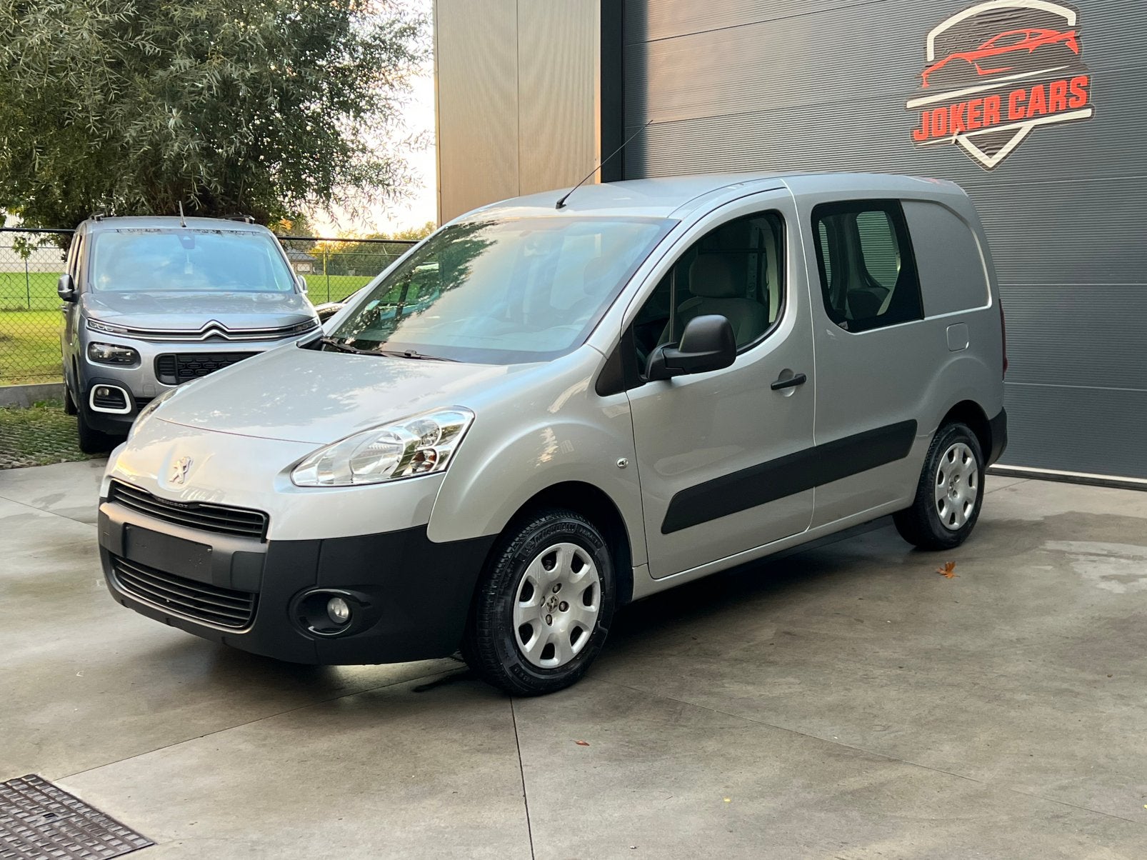 Peugeot Partner 1.6i Lichte Vracht Airco 1Ste Eigenaar, Autos, Achat, 4 portes, Entreprise, Entretenue par le concessionnaire