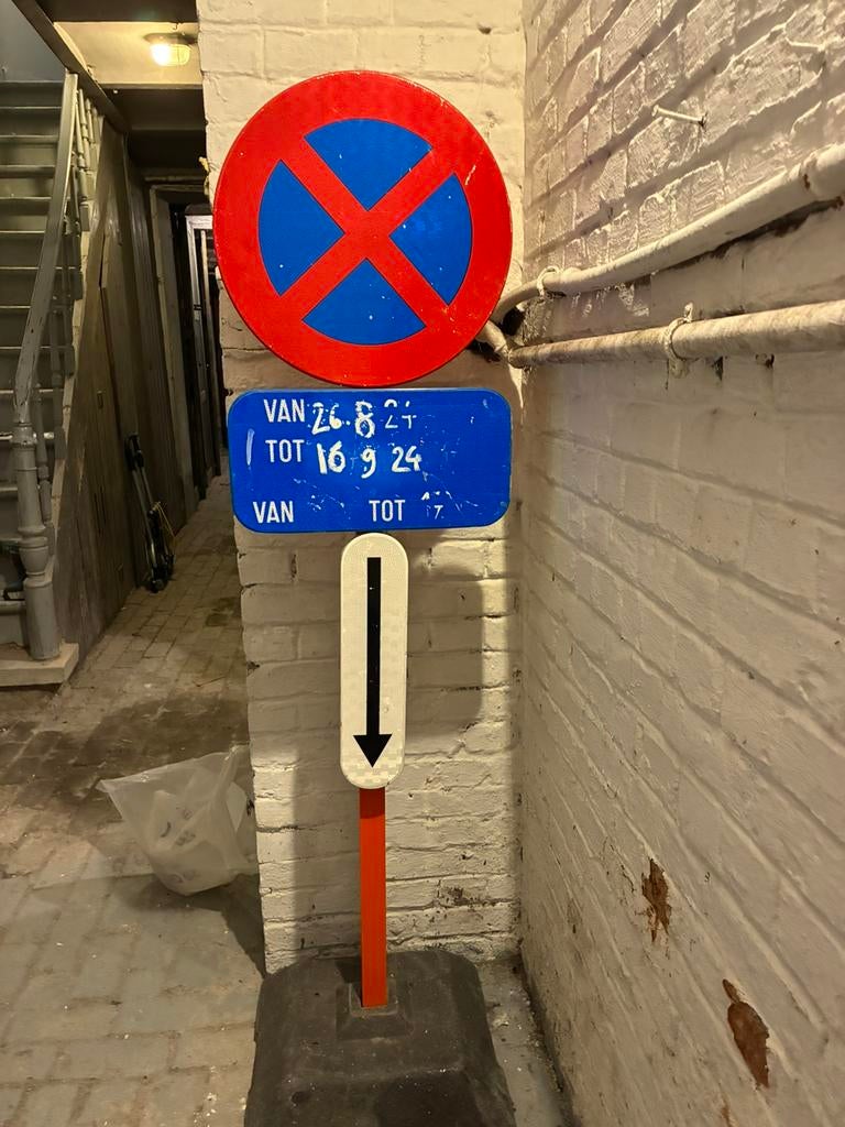 Verkeersborden, Doe-het-zelf en Bouw, Overige Doe-Het-Zelf en Bouw, Ophalen, Zo goed als nieuw