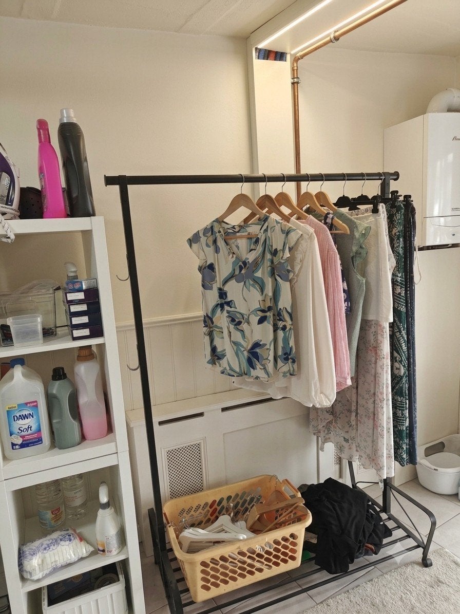 Leuk kleding en schoenenrek Ikea, Kleding | Dames, Ophalen, Zo goed als nieuw