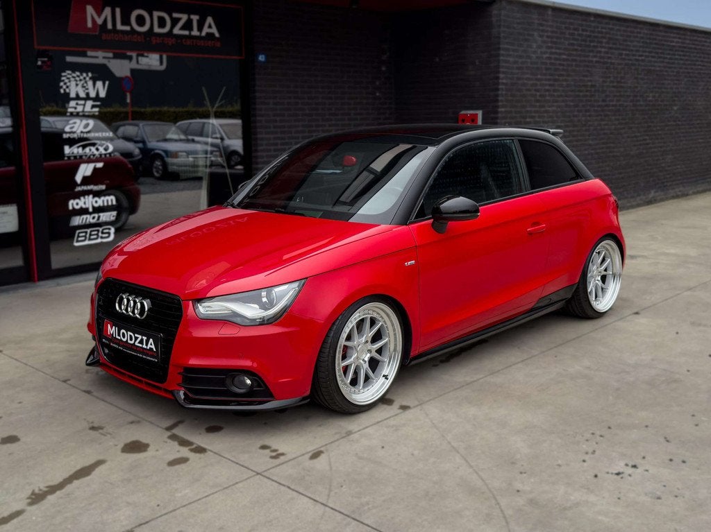 Audi A1 S tronic Competition SCHAALSTOELEN Tuned Vmaxx, Auto's, Audi, Zwart, 4 cilinders, Bedrijf, Berline