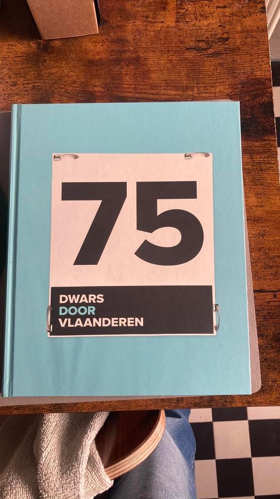 Thomas Ameye - 75 Dwars door Vlaanderen, Boeken, Sportboeken, Nieuw, Lopen en Fietsen, Ophalen