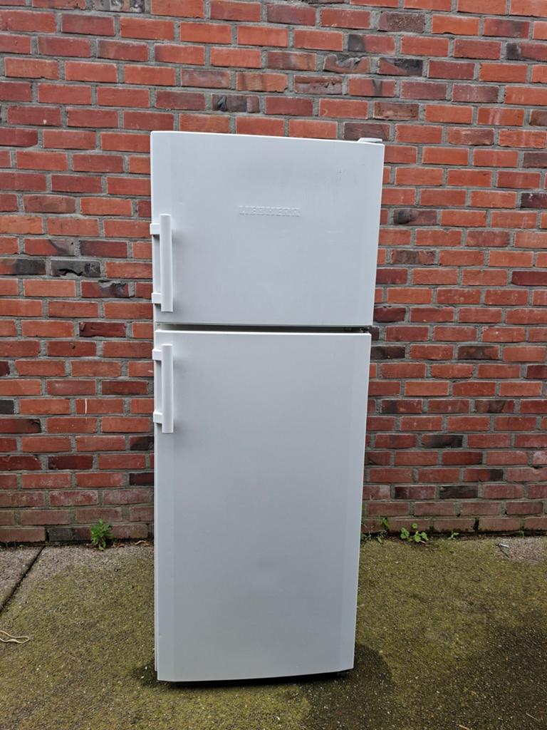 Feest frigo, Elektronische apparatuur, Koelkasten en IJskasten, Ophalen, Gebruikt, Met aparte vriezer, 140 tot 160 cm