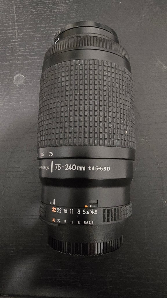 Nikon Objectif Zoom AF 75-240 mm f/4,5-5,6 D, Enlèvement ou Envoi, Comme neuf, Filtre inclus, Monture Nikon F