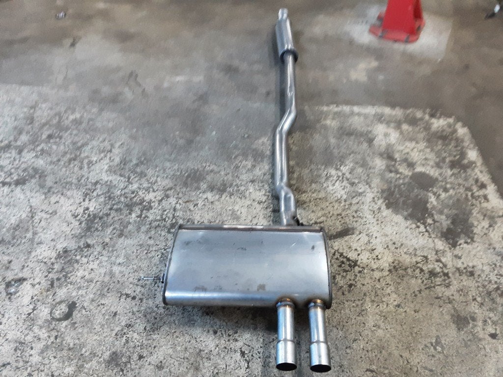 UITLAAT COMPLEET Mini Mini (F56) (18308603282), Auto-onderdelen, Gebruikt, Mini