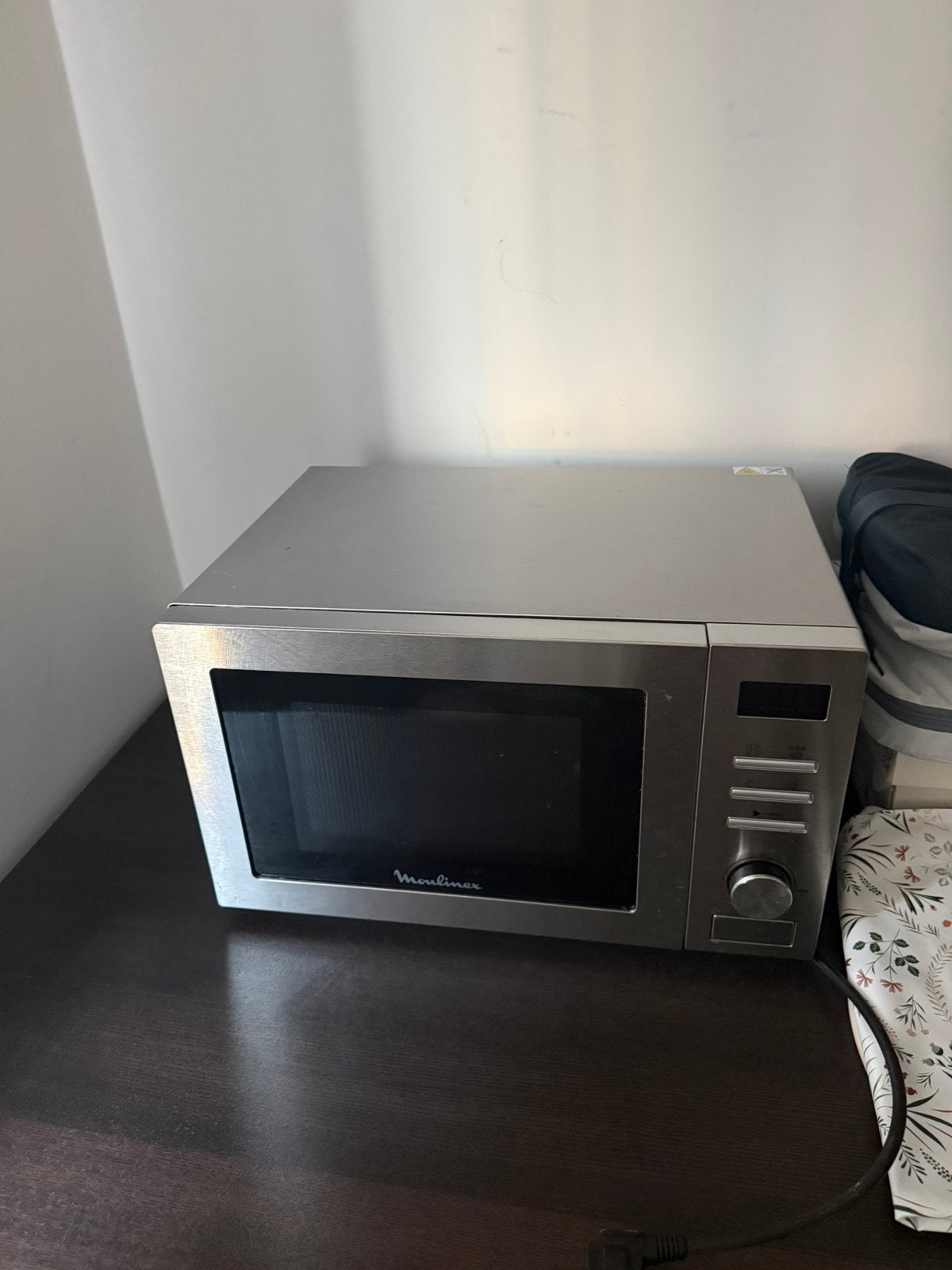 Moulinex MO32ECSL, Elektronische apparatuur, Microgolfovens, Ophalen, Zo goed als nieuw