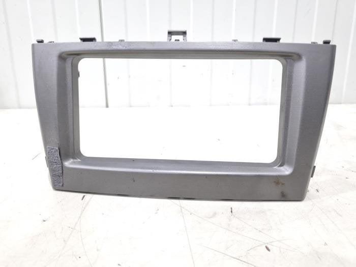 Bande décorative de tableau de bord d'un Toyota Avensis, -, 3 mois de garantie, Toyota, Utilisé