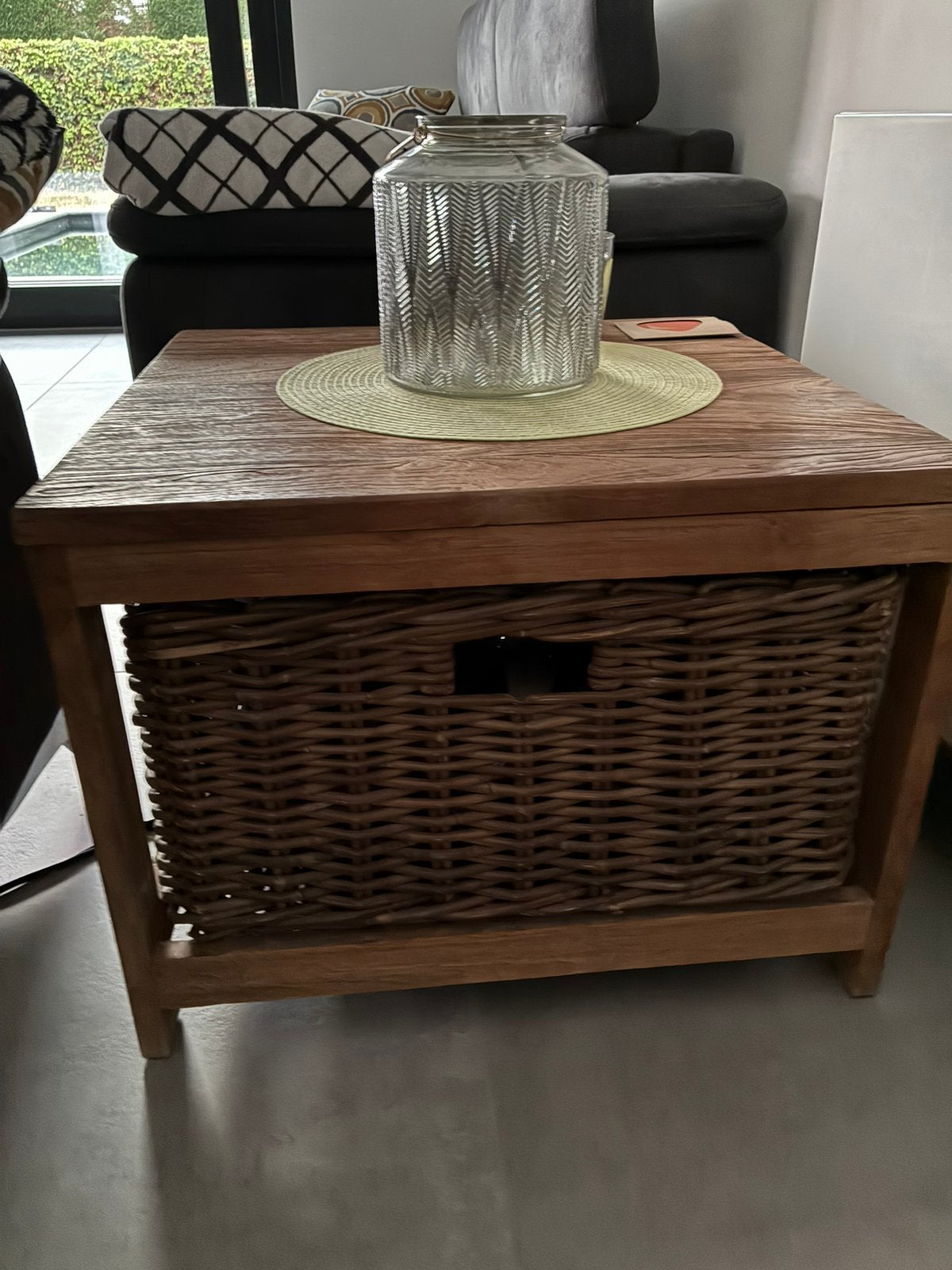 Tafeltje in teak, Ophalen, Zo goed als nieuw